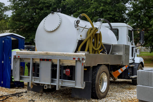 Portable Toilet Options We Offer in Wauregan, CT